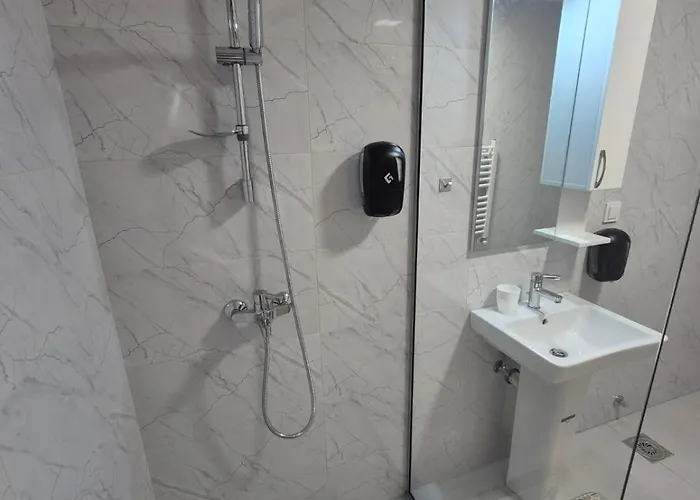 Апартаменти Golden 25 *