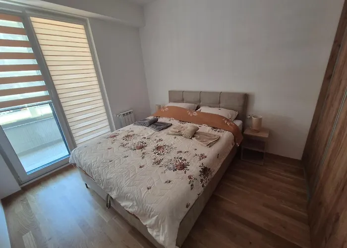 Golden 25 Скоп'є